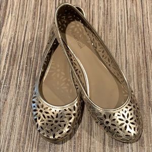 Kenneth Cole gold slipper shoe